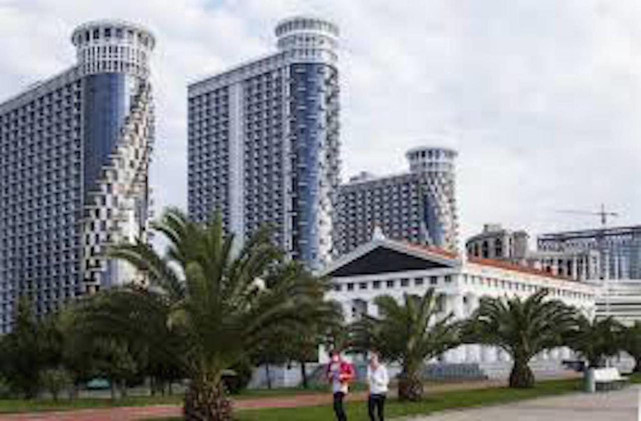 Aparthotel In Orbi Sea Towers Batumi Exterior foto